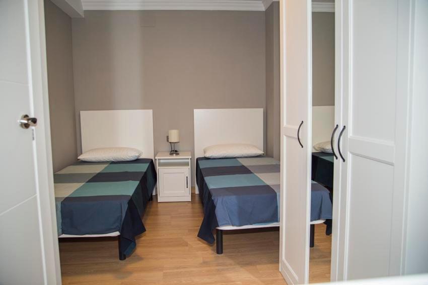 2 - Parking Gratuito *